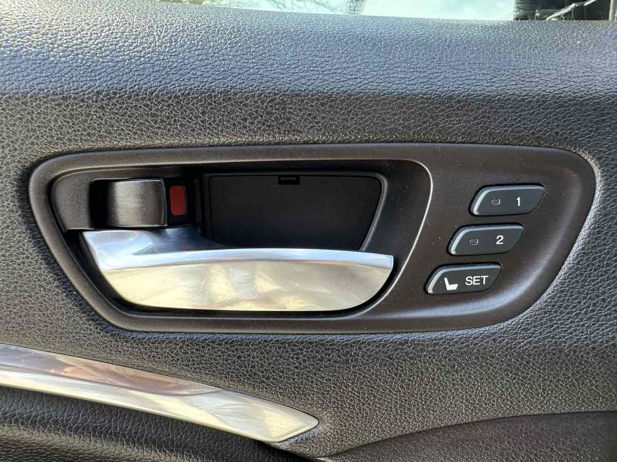 Used 2017 Acura MDX SH-AWD w/ Technology Package image 27