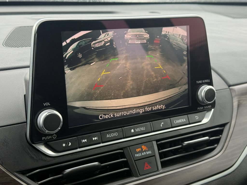 Used 2025 Nissan Altima 2.5 SV FWD image 34