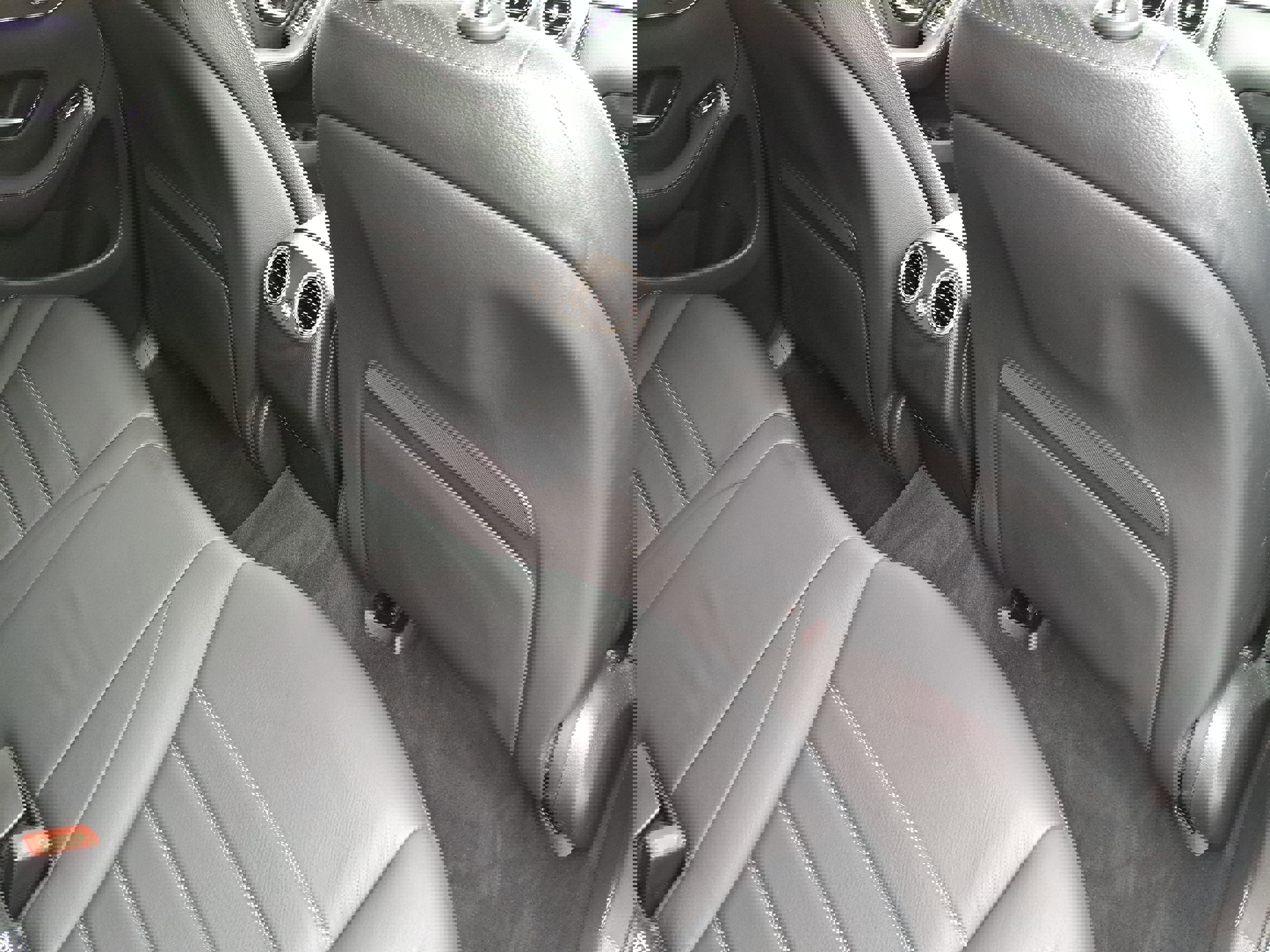 Used 2023 Mercedes-Benz GLC 300 4MATIC Coupe image 11