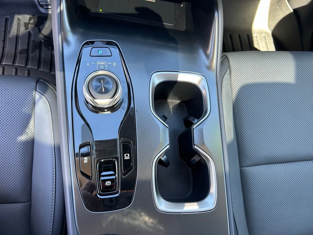 Used 2025 Lexus RZ 450e w/ Technology Package image 19