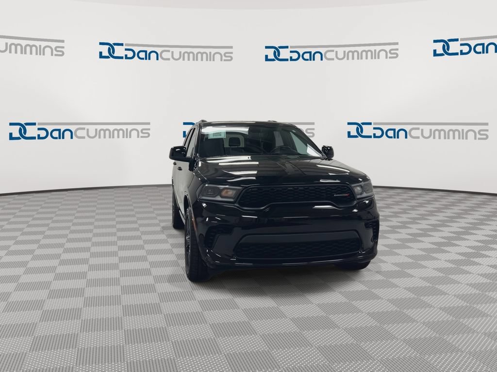 Used 2023 Dodge Durango GT w/ Blacktop Package AWD/4WD image 3
