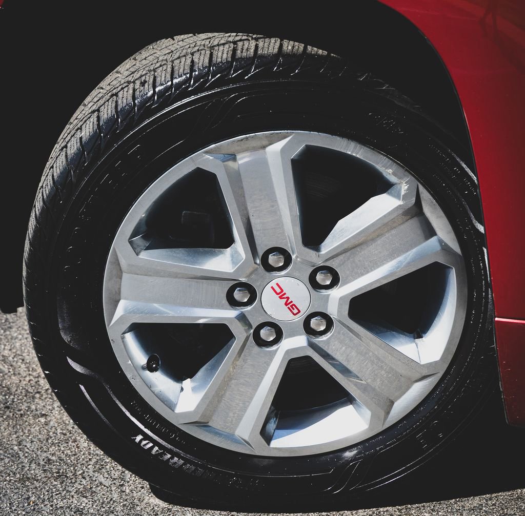 Used 2015 GMC Terrain Denali w/ Cargo Package image 3