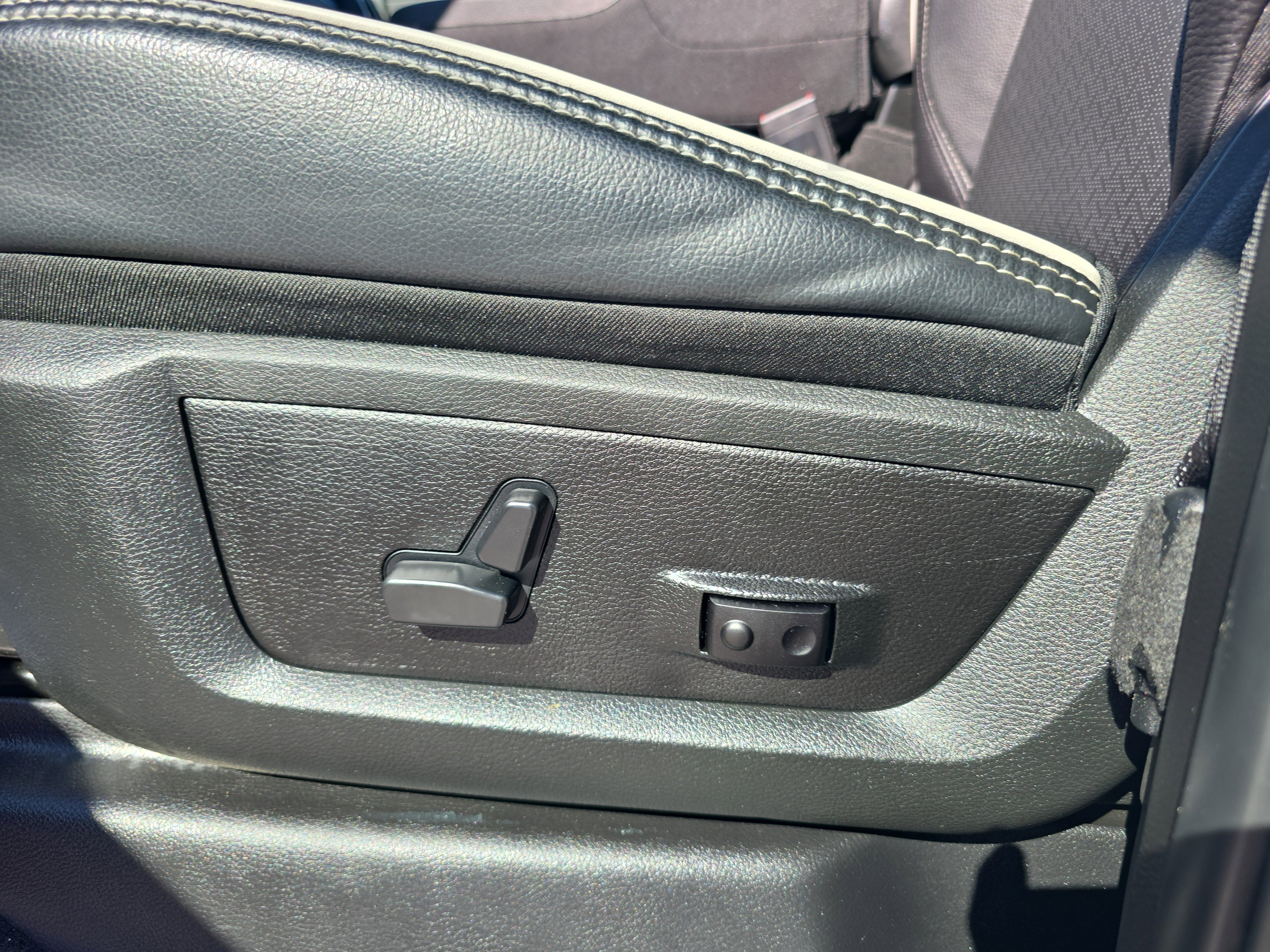 Used 2026 RAM 2500 Laramie image 14