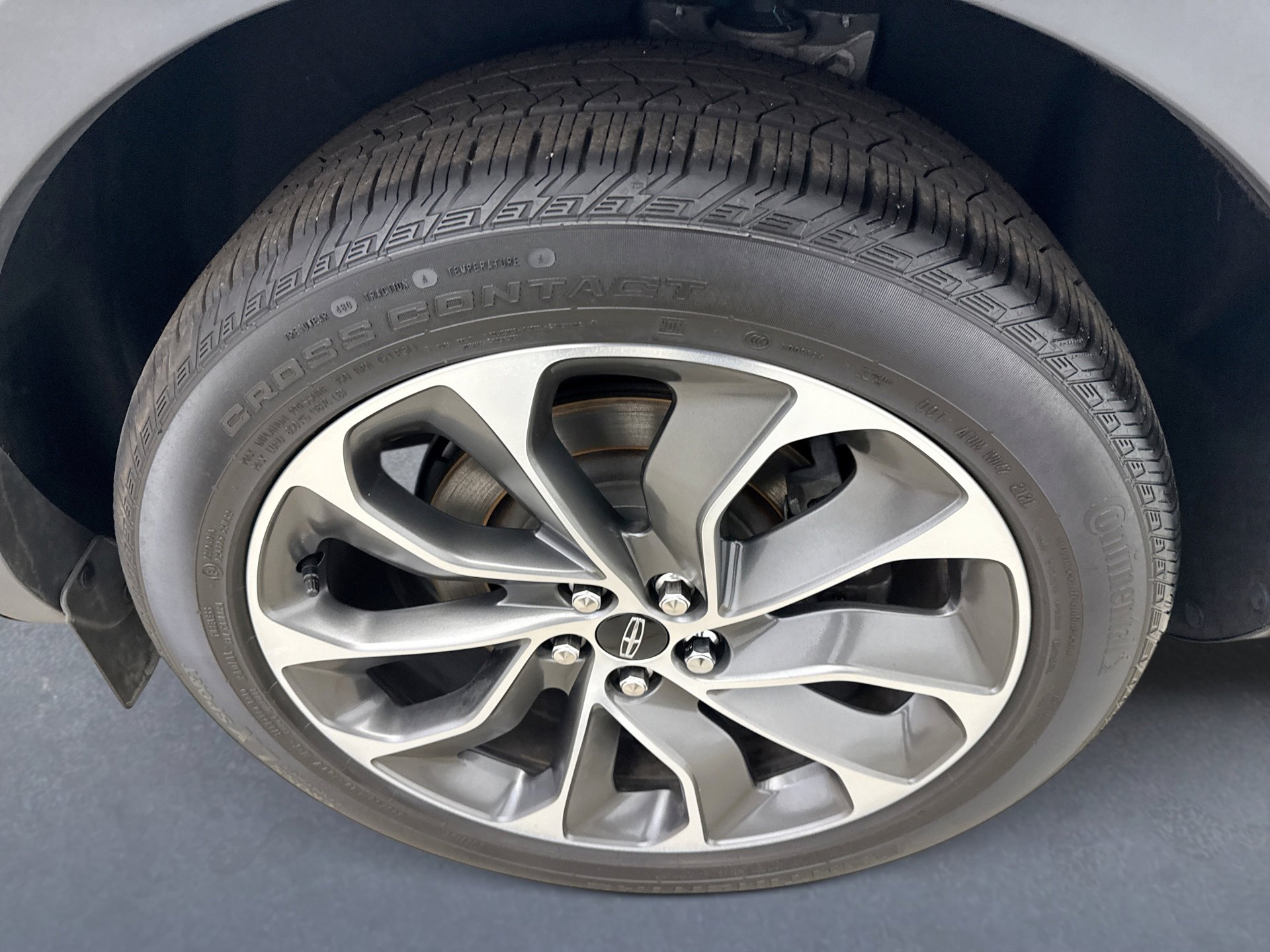 Used 2021 Lincoln Nautilus Reserve image 21