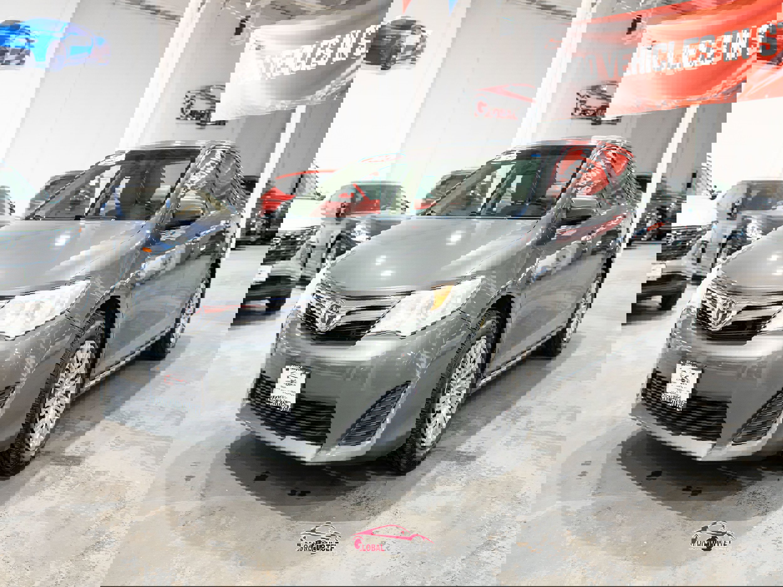 Used 2013 Toyota Camry LE image 3