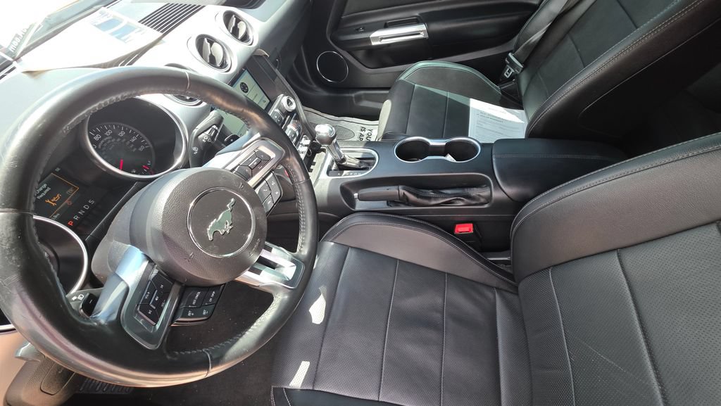 Used 2018 Ford Mustang GT Premium w/ Black Accent Package RWD image 12