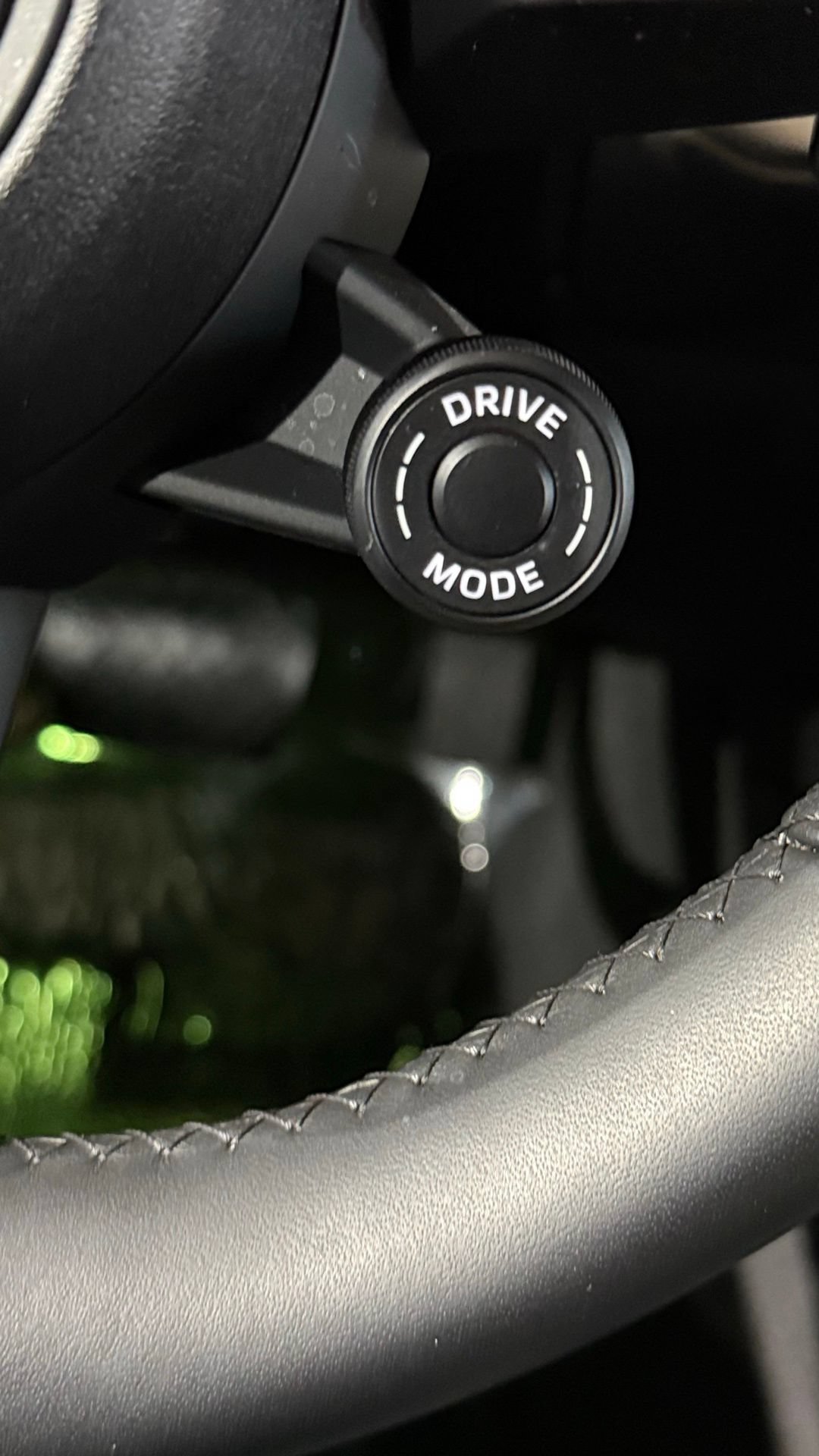 Certified 2025 Porsche Cayenne Coupe AWD/4WD image 77