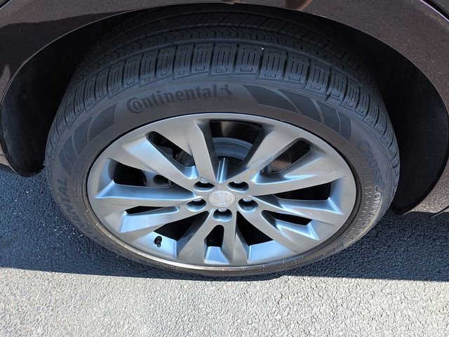 Used 2021 Buick Envision Avenir w/ Technology Package II AWD/4WD image 9