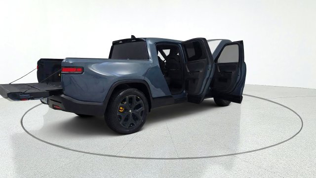 Used 2026 Rivian R1T Premium Tri AWD/4WD image 18