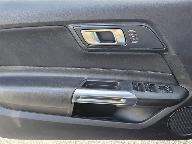 Used 2021 Ford Mustang Convertible image 24