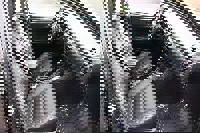 Used 2015 Toyota Corolla S Premium FWD image 17