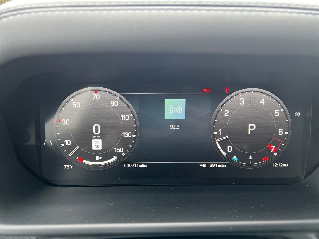 Used 2025 Land Rover Defender 110 S image 13