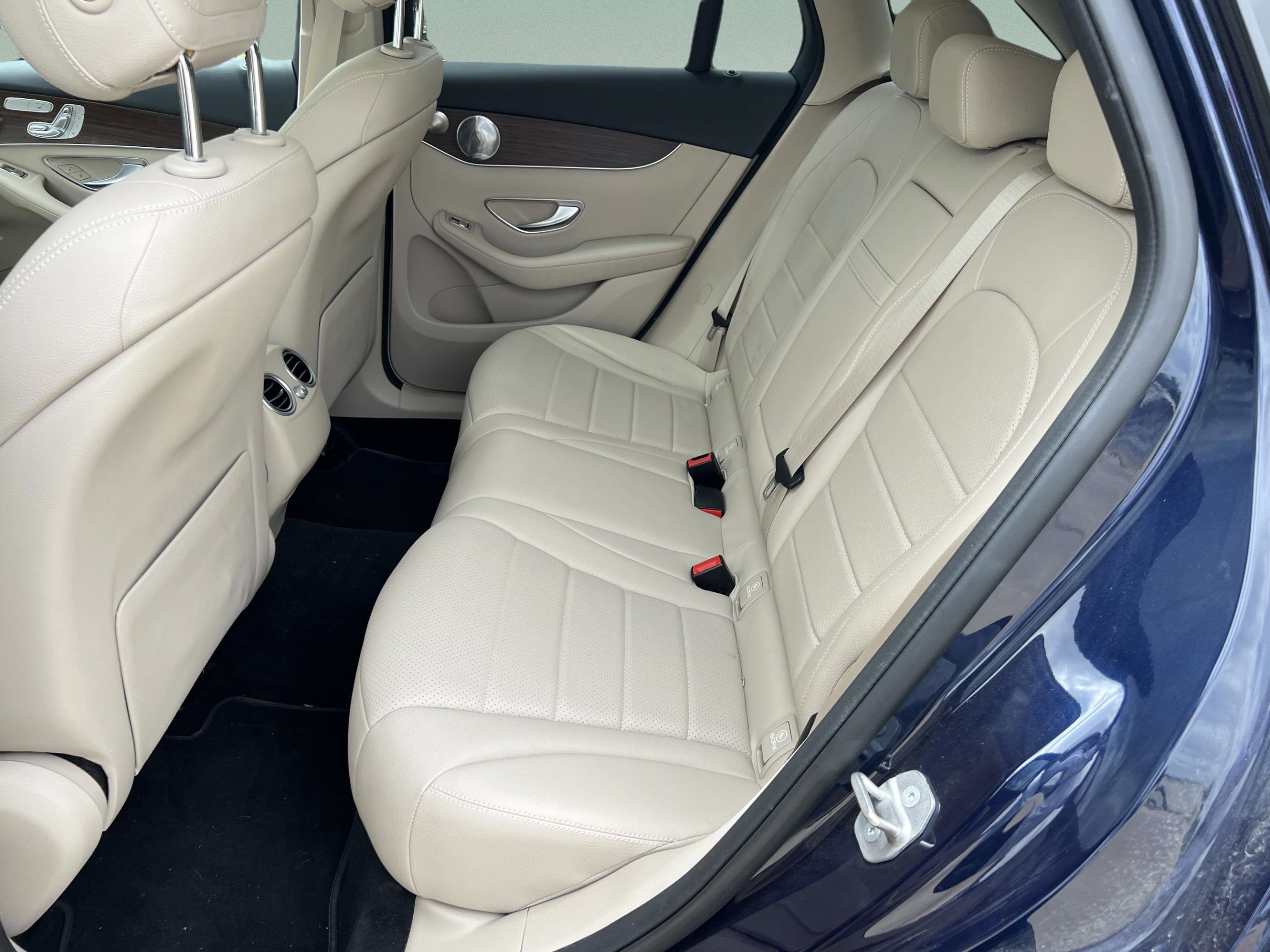 Used 2020 Mercedes-Benz GLC 300 4MATIC image 22
