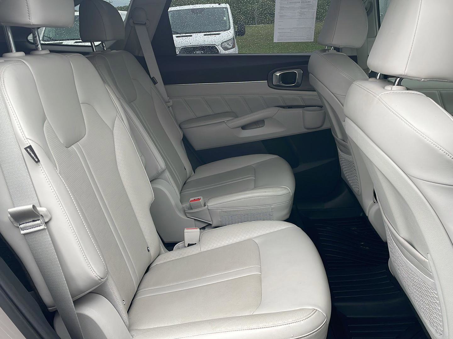 Used 2025 Kia Sorento SX AWD/4WD image 29