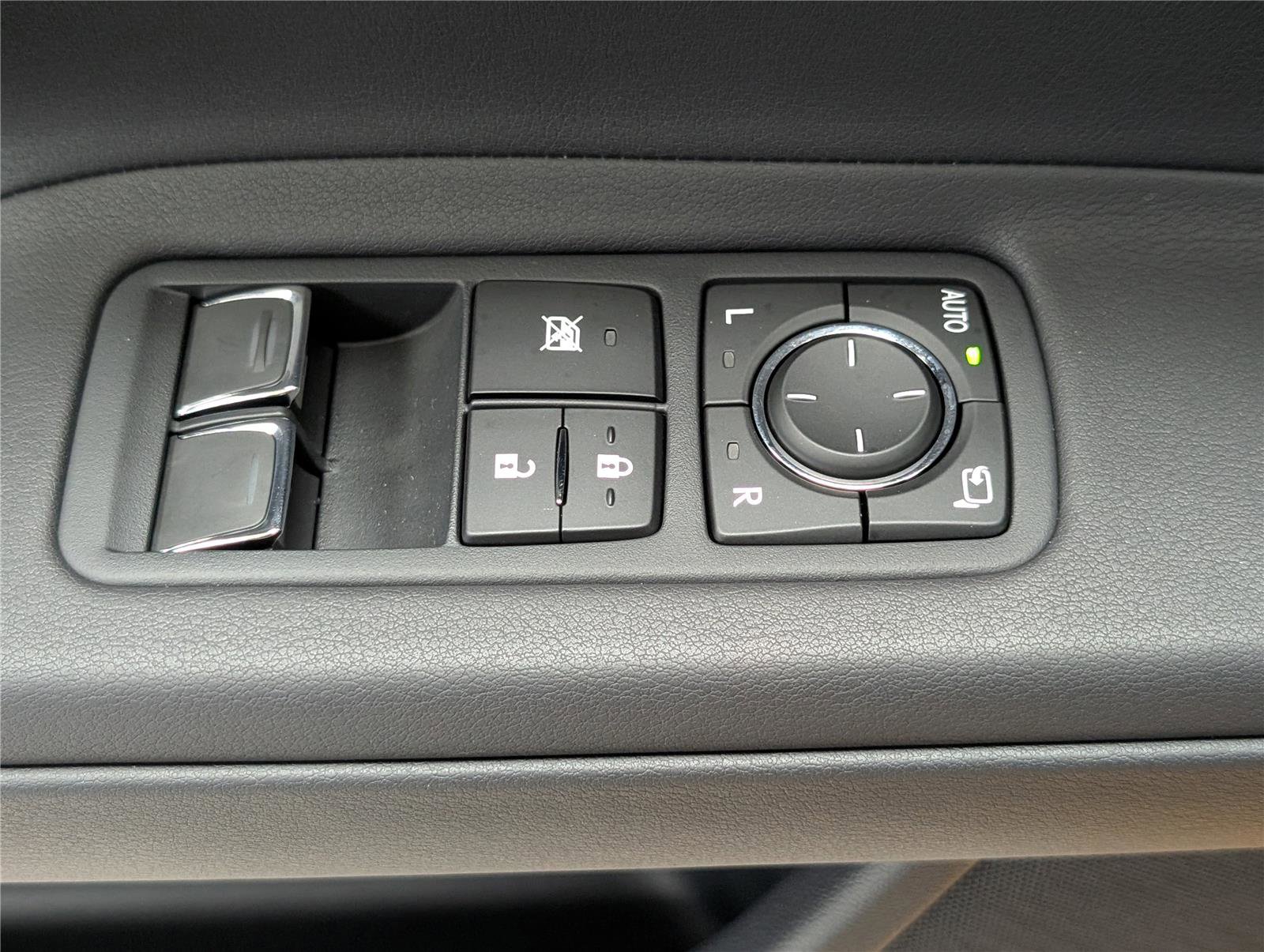 Certified 2025 Lexus LC 500 Convertible image 17