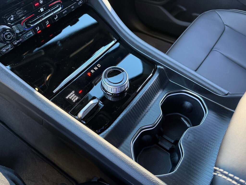 New 2025 Jeep Grand Cherokee L Limited w/ Black Appearance Package image 24