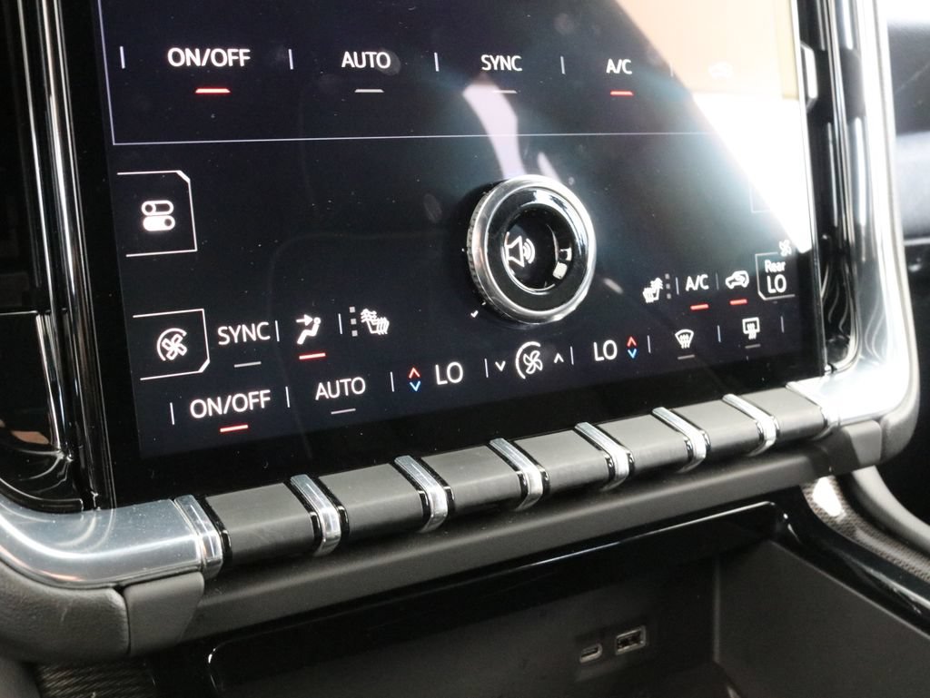 Used 2025 GMC Yukon XL Elevation AWD/4WD image 20