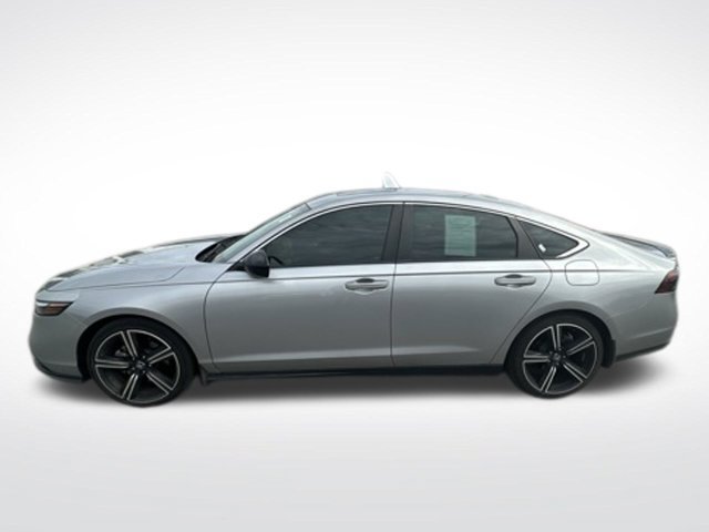 Used 2023 Honda Accord Sport image 2