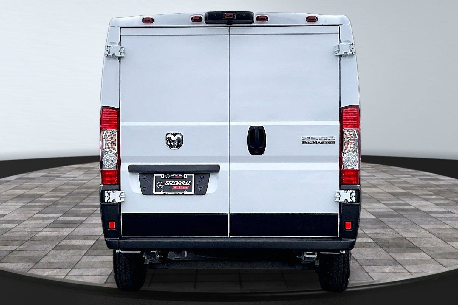 Used 2025 RAM ProMaster 2500 w/ Convenience Group FWD image 5