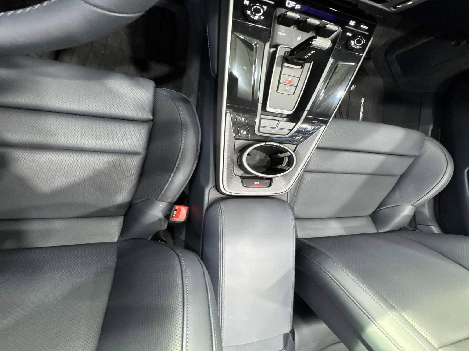 Used 2025 Porsche 911 Carrera image 23