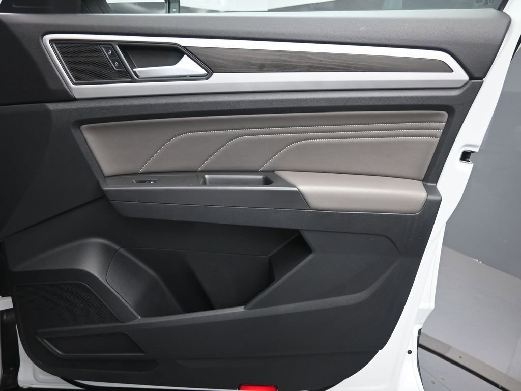 Used 2023 Volkswagen Atlas SE image 30