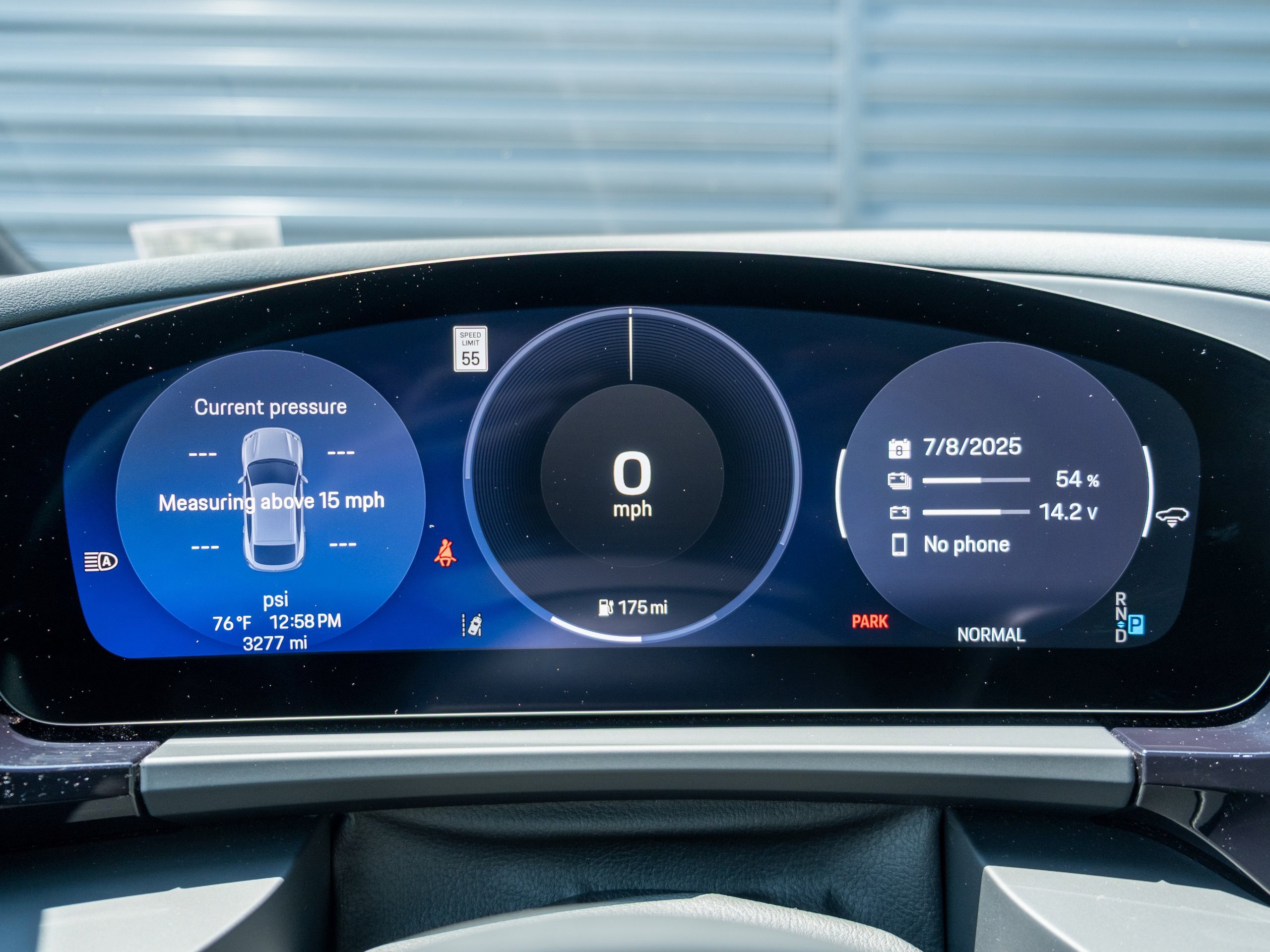 Used 2025 Porsche Macan Electric image 23