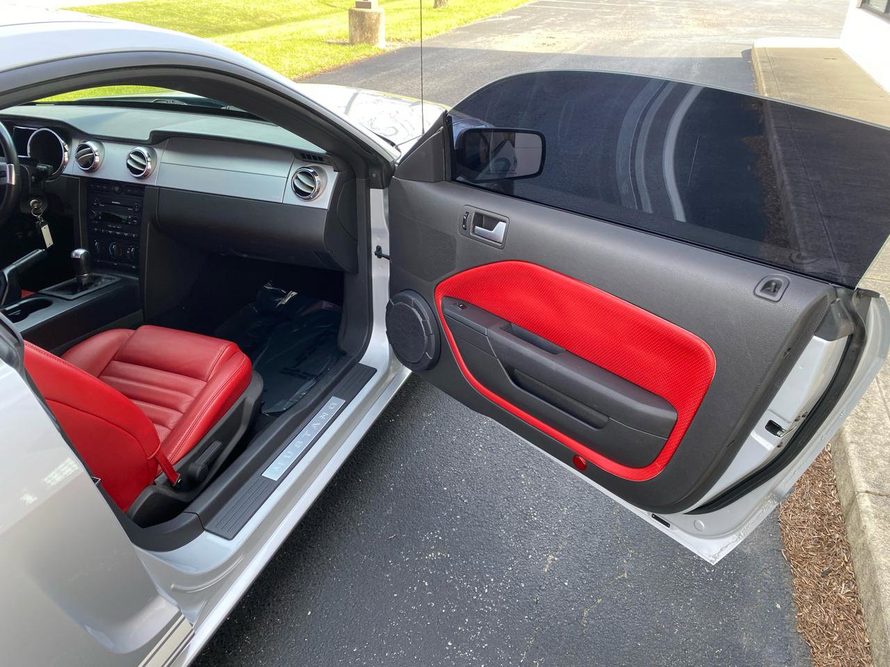 Used 2005 Ford Mustang GT image 14