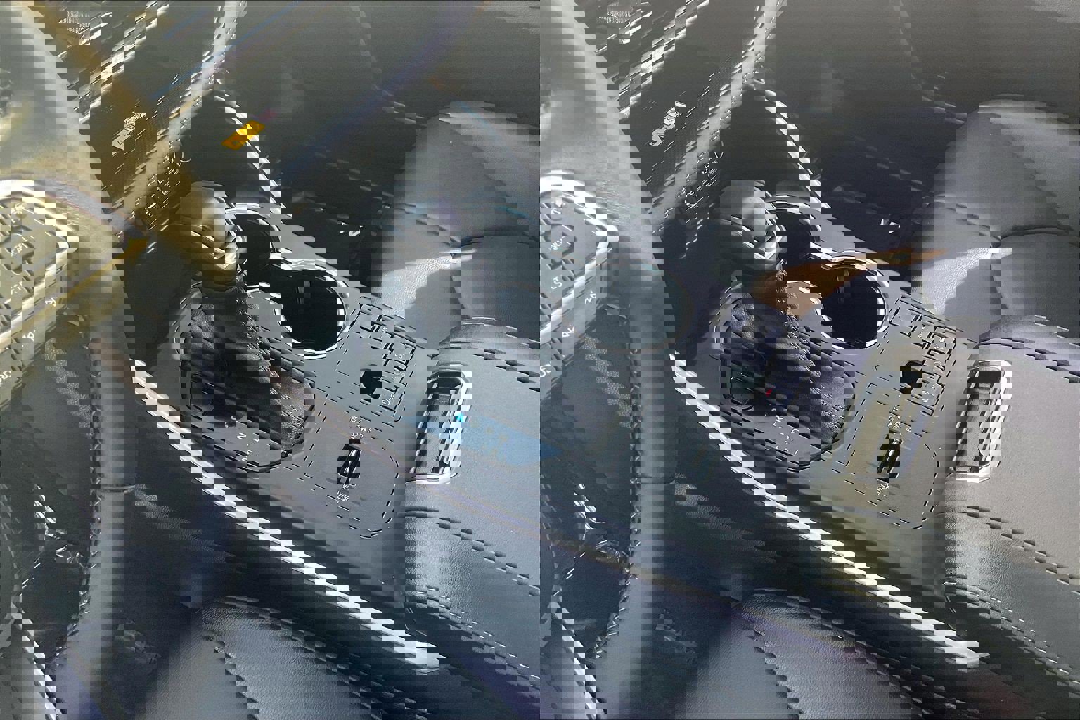 Used 2023 Toyota Highlander XLE FWD image 22