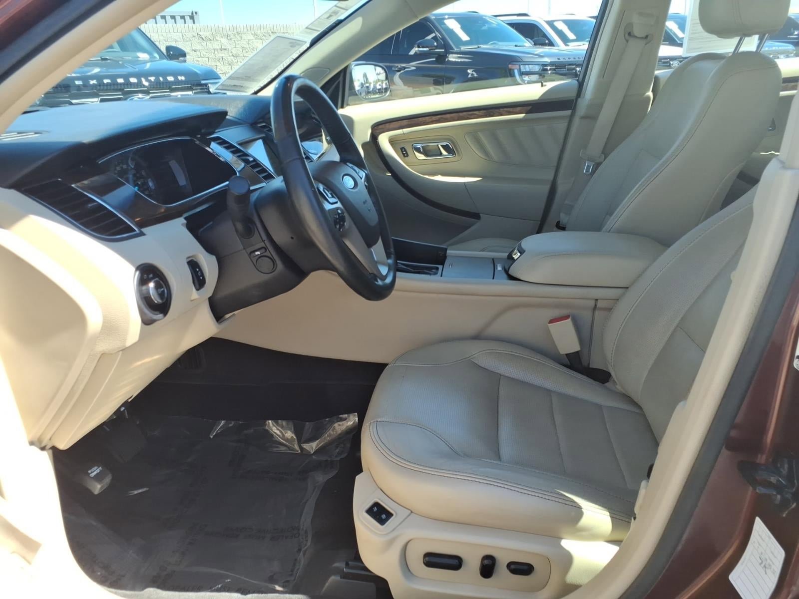 Used 2016 Ford Taurus Limited FWD image 22