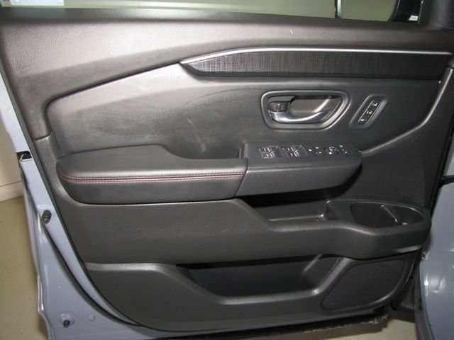 Certified 2025 Honda Pilot Black Edition image 11