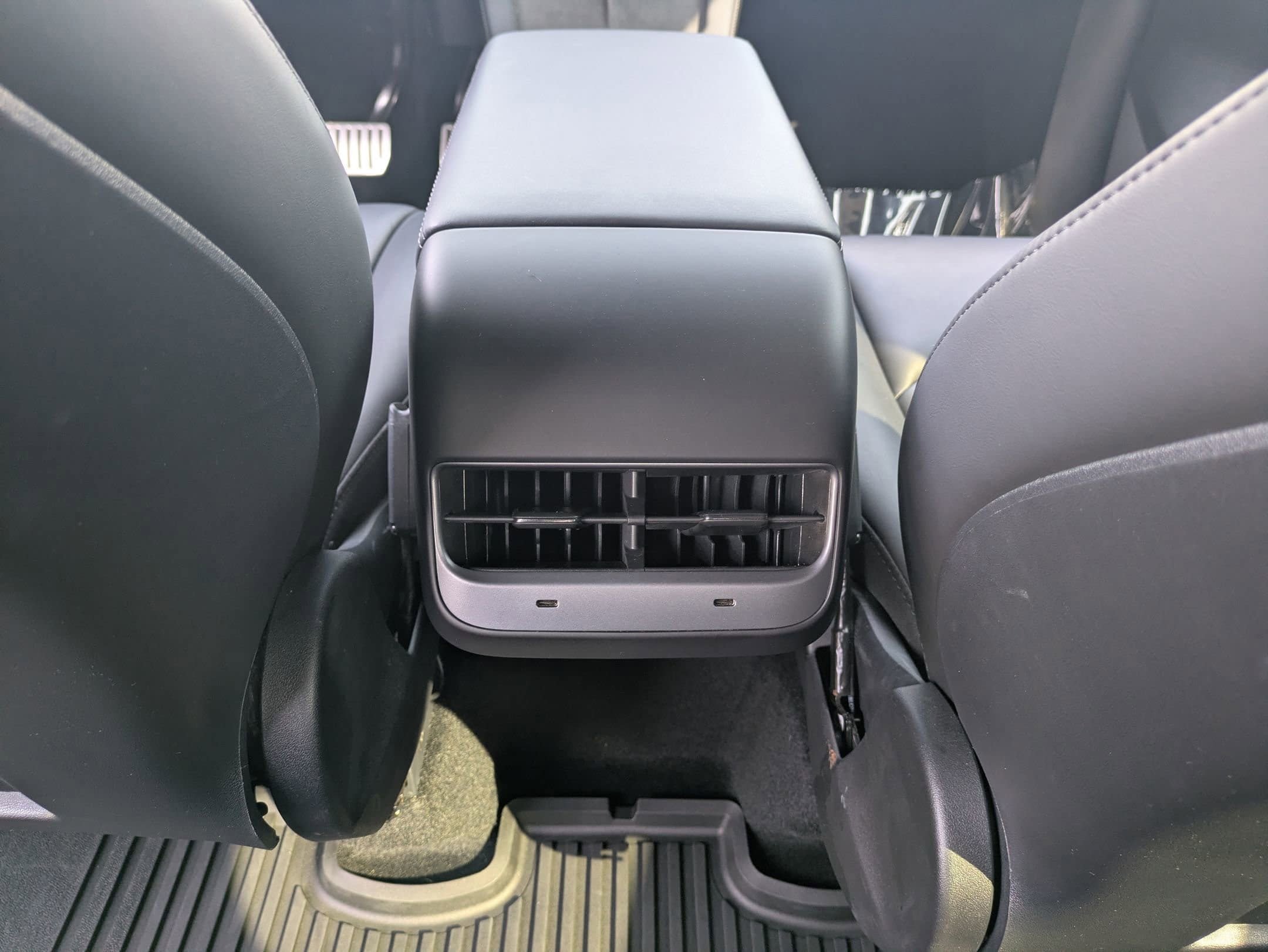 Used 2023 Tesla Model Y Performance image 19