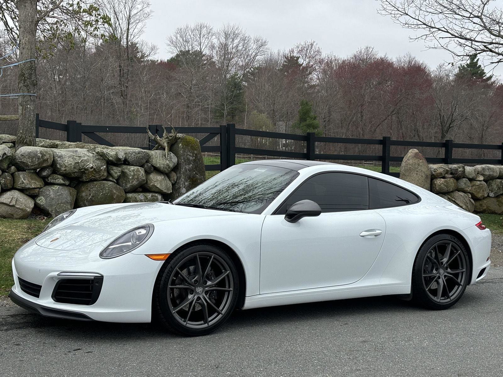 Used 2018 Porsche 911 Carrera T RWD image 13