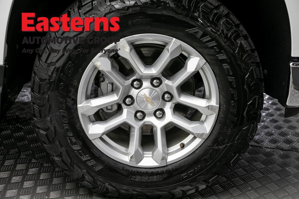 Used 2023 Chevrolet Silverado 1500 LT AWD/4WD image 29