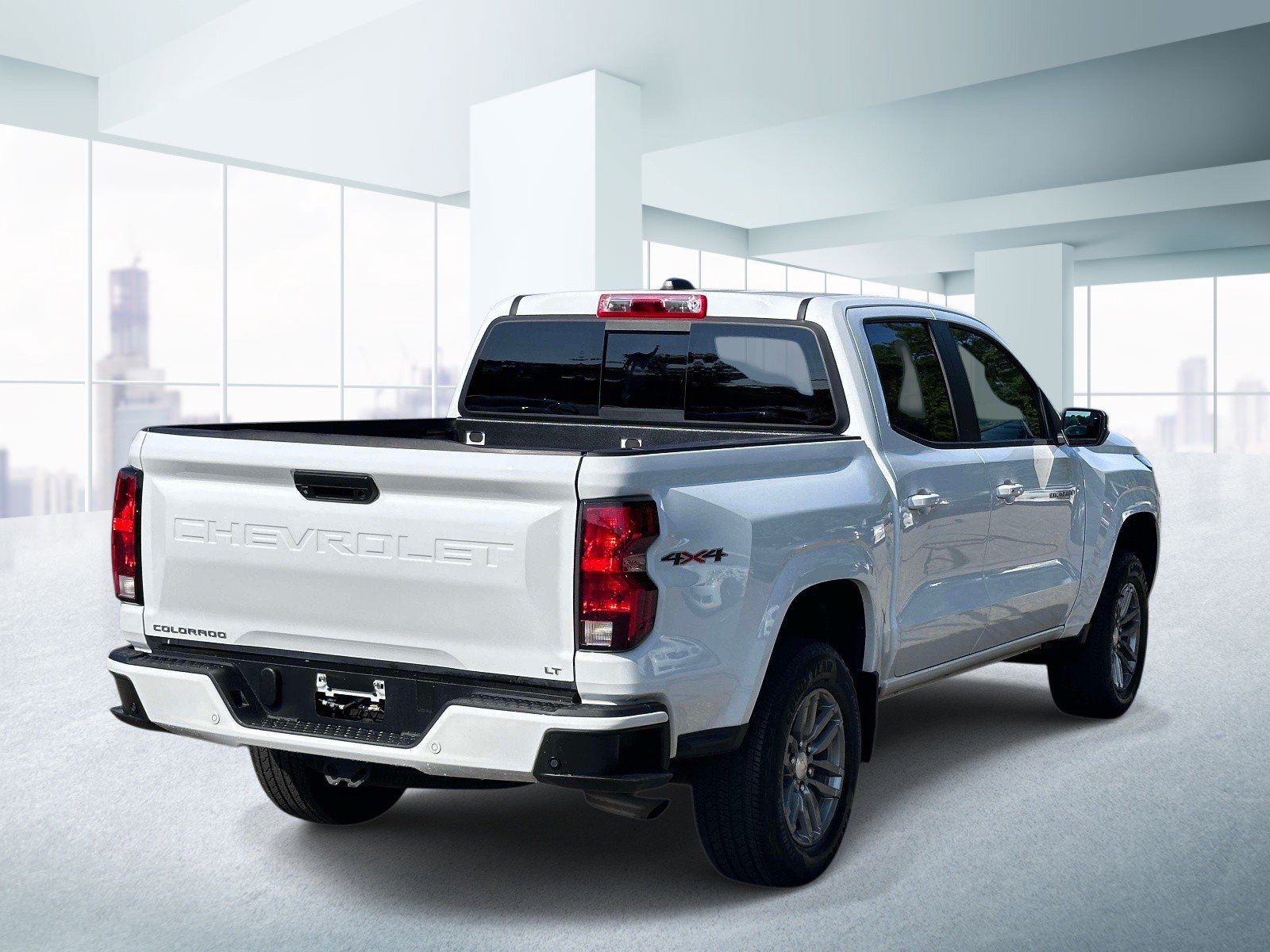 Used 2023 Chevrolet Colorado LT w/ LT Convenience Package II AWD/4WD image 4