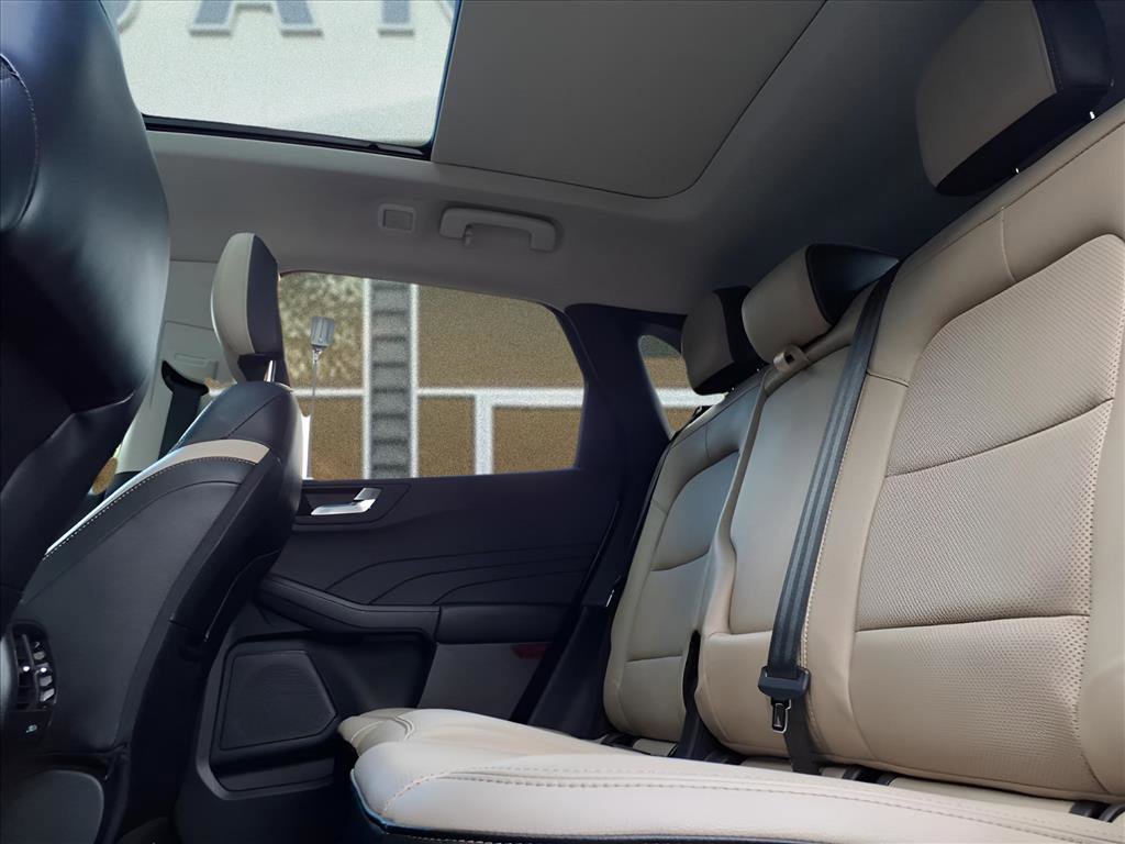 Used 2022 Ford Escape Titanium image 22