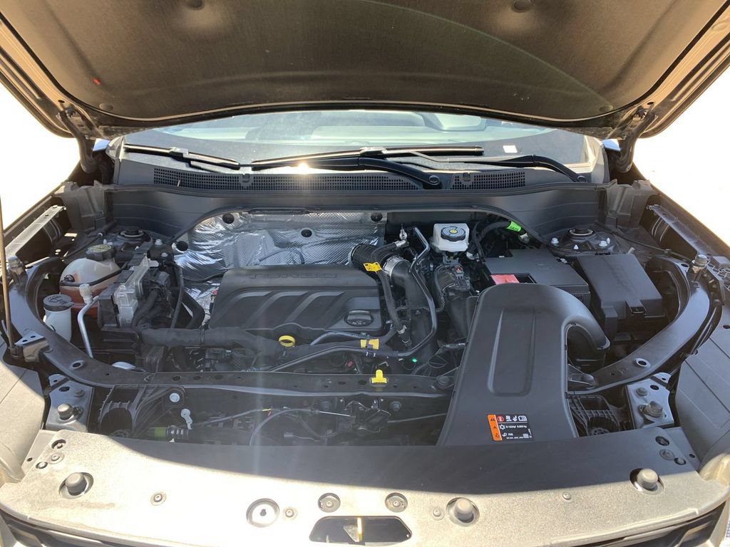 Certified 2024 Chevrolet Trax LT FWD image 28