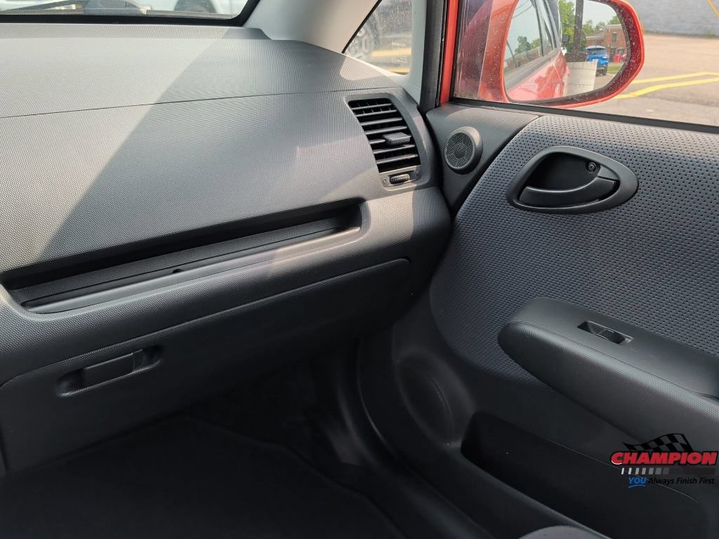 Used 2008 Honda Fit Sport image 25