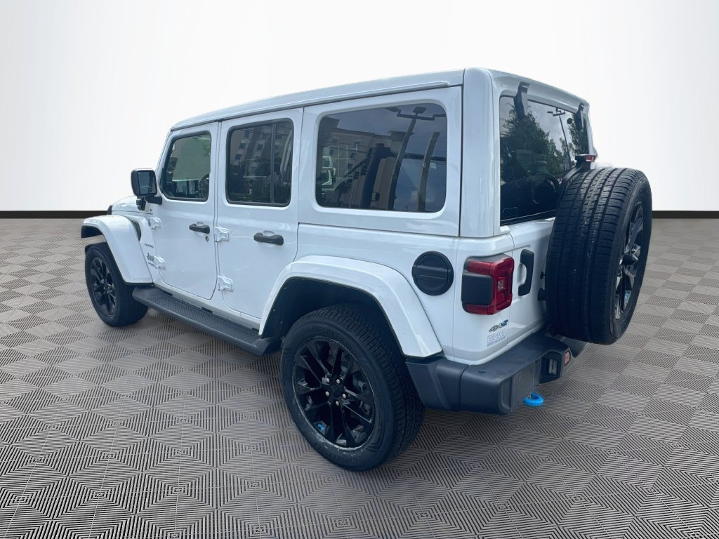 Certified 2022 Jeep Wrangler Unlimited Sahara w/ Cold Weather Group AWD/4WD image 8