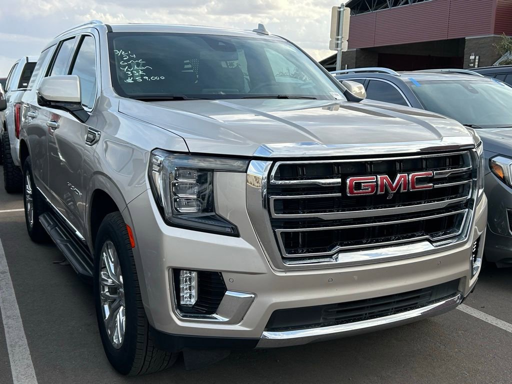 Used 2024 GMC Yukon SLT w/ SLT Luxury Package image 2