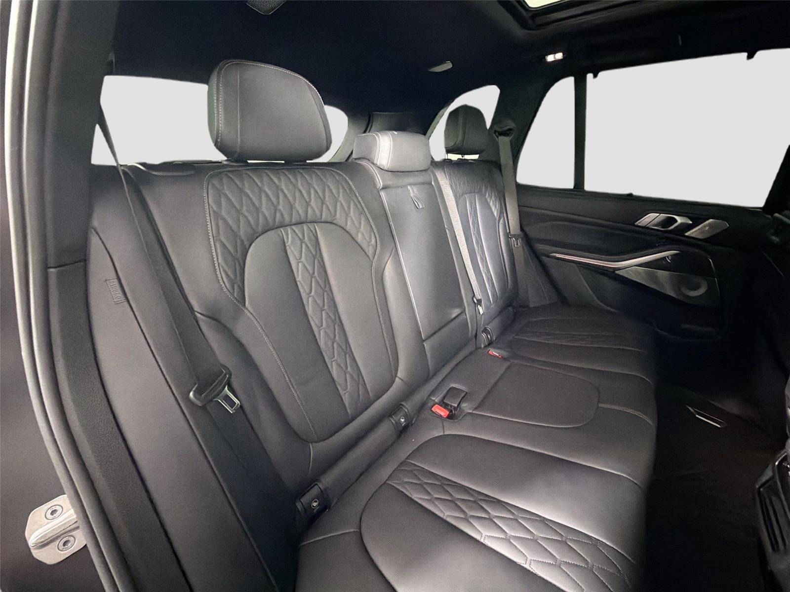 Used 2021 BMW X5 M50i w/ Executive Package AWD/4WD image 27