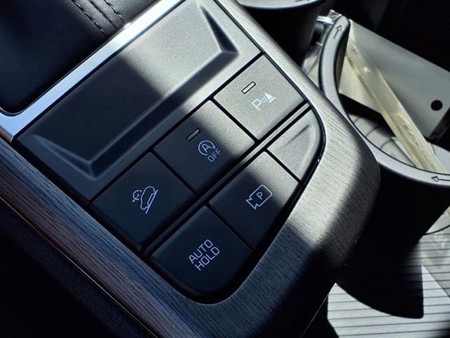 New 2026 Kia Sportage X-Line w/ X-Line Technology Package image 8