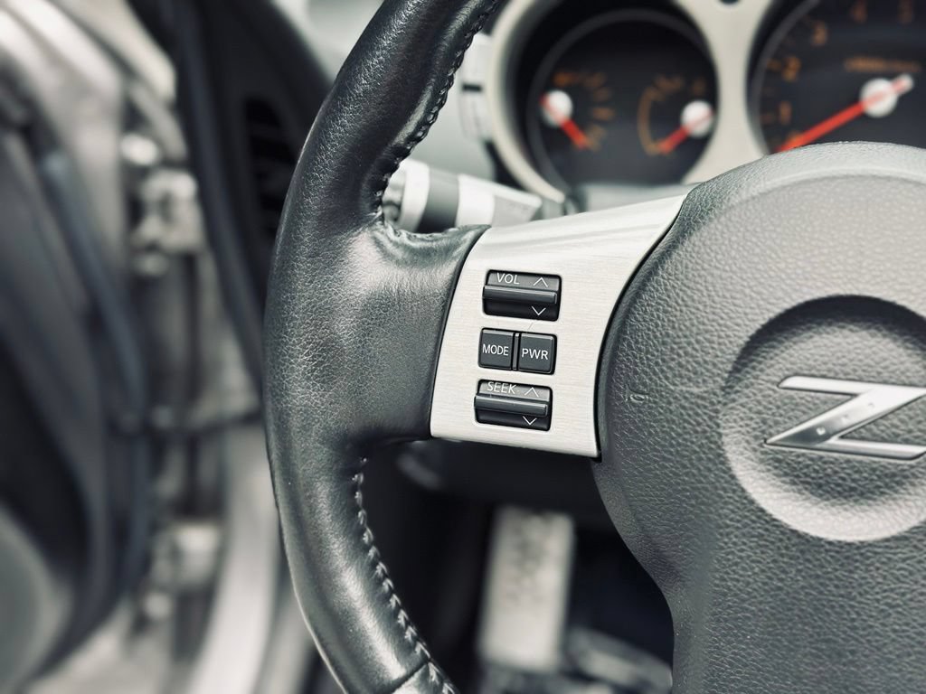 Used 2007 Nissan 350Z Enthusiast RWD image 25