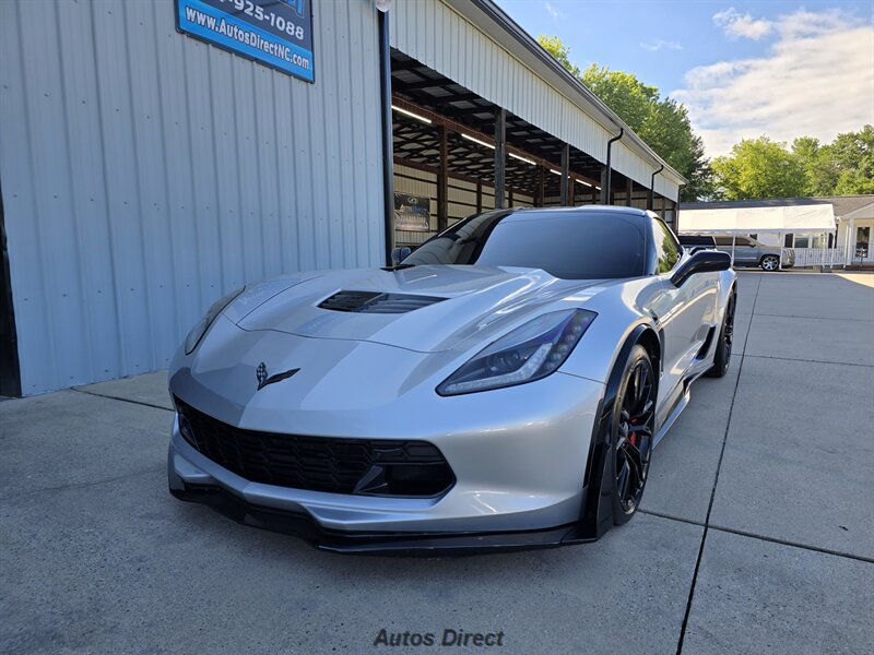 Used 2016 Chevrolet Corvette Z06 w/ Z07 Performance Package RWD image 3