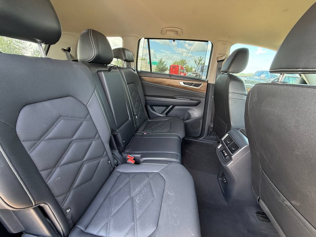 Used 2025 Volkswagen Atlas SE AWD/4WD image 40