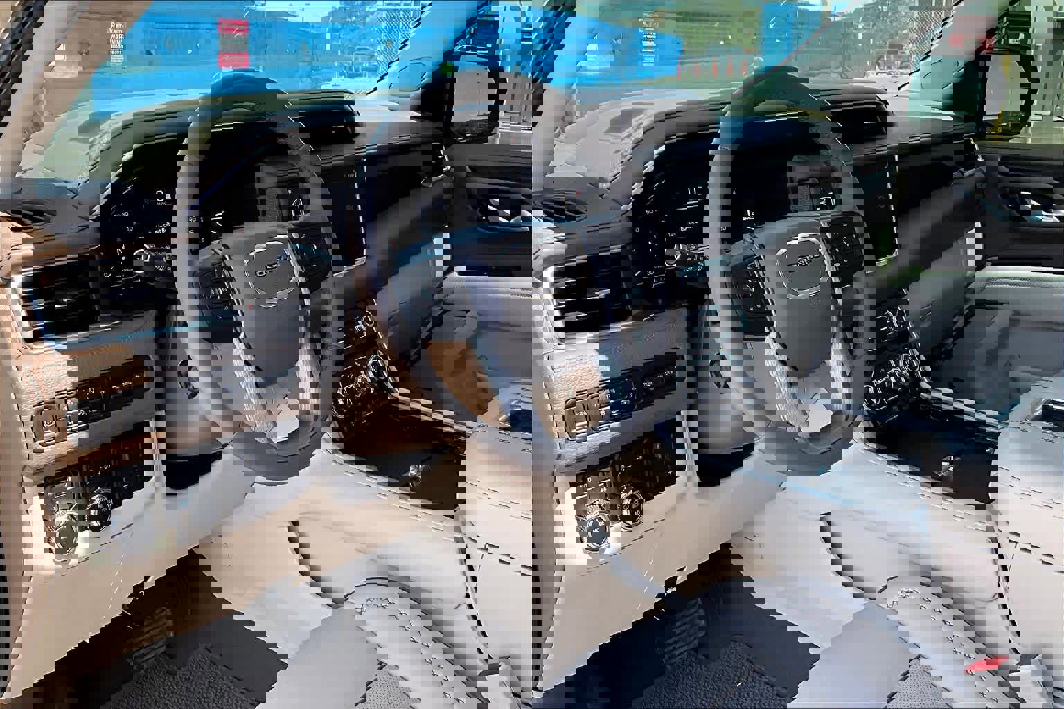 Used 2022 GMC Yukon Denali w/ Max Trailering Package image 17