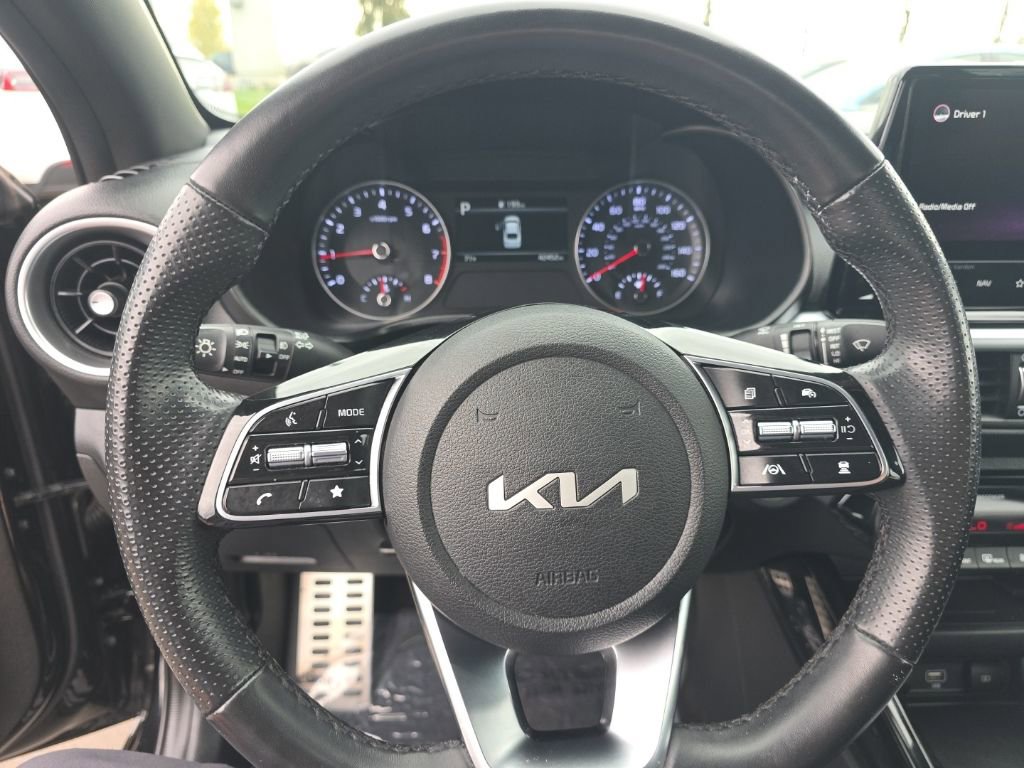 Used 2022 Kia Forte GT-Line w/ GT-Line Premium Package FWD image 15