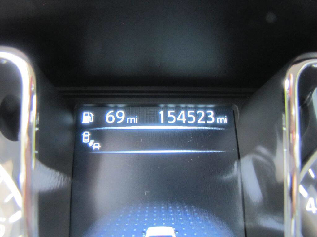Used 2017 Nissan Titan SV AWD/4WD image 36