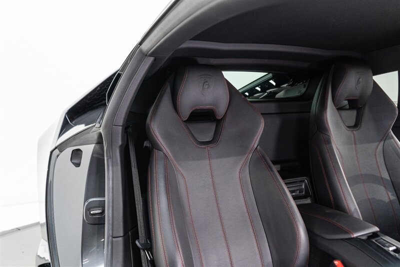 Used 2016 Lamborghini Huracan LP 580-2 RWD image 44