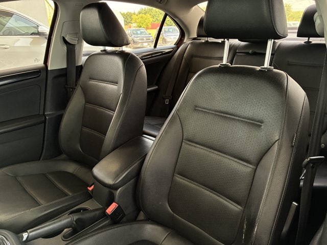 Used 2017 Volkswagen Jetta SEL FWD image 12