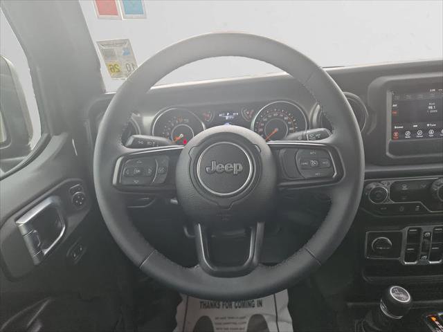 Certified 2023 Jeep Gladiator Sport AWD/4WD image 12